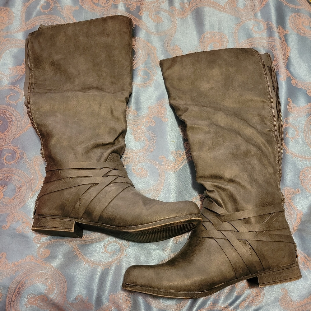 10W grey boots